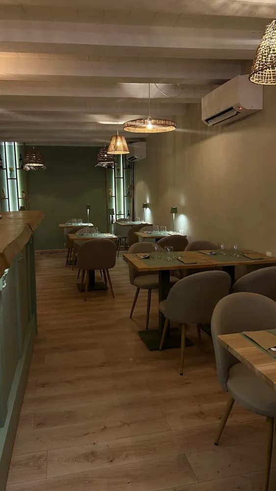 Ambiance intimiste et chaleureuse du restaurant L'Alcøva à Obernai